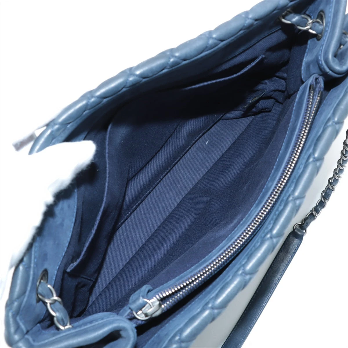 シャネル マトラッセ コーティングレザー チェーントートバッグ