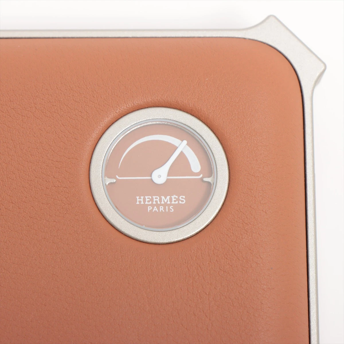 エルメスの充電器 HERMÈS】財布、シューズにモバイルバッテリーも。「エルメス」で