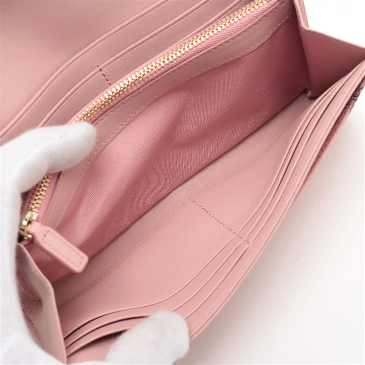mcm ピンク レザー 長財布 チェーン付き MCM レザー チェーンウォレット ピンク A2542437｜中古ブランド