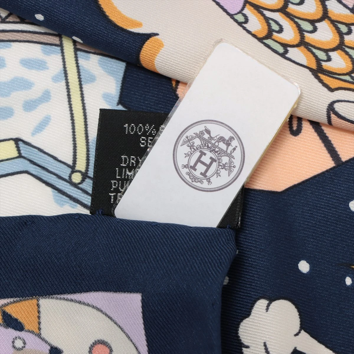 エルメス　カレ70 ネイビー&レッド　シルク100% 楽天市場】【ブラックフライデー・11/22～26限定・最大2万円OFF