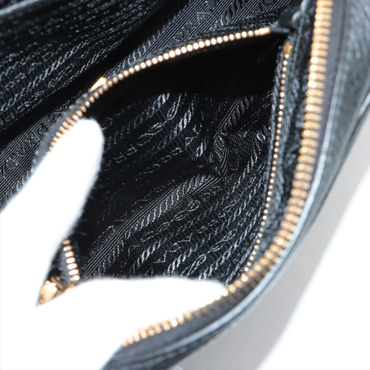 プラダ ショルダーバッグ ヴィッテロフェニックス グリーン 購入証明書カード付 プラダ ヴィッテロフェニックス レザー ショルダーバッグ ブラック