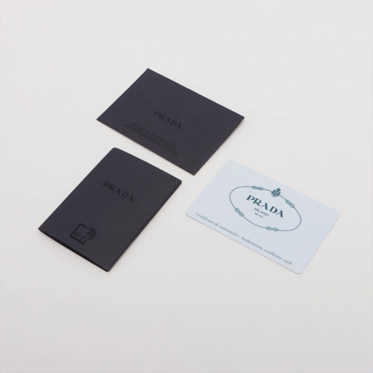 プラダ ヴィッテロフェニックス レザー ショルダーバッグ