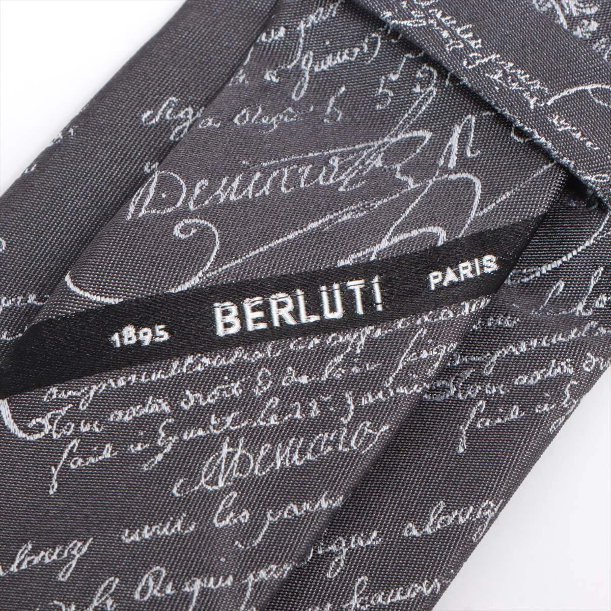 生まれのブランドで ネクタイ ベルルッティ 美品】BERLUTI