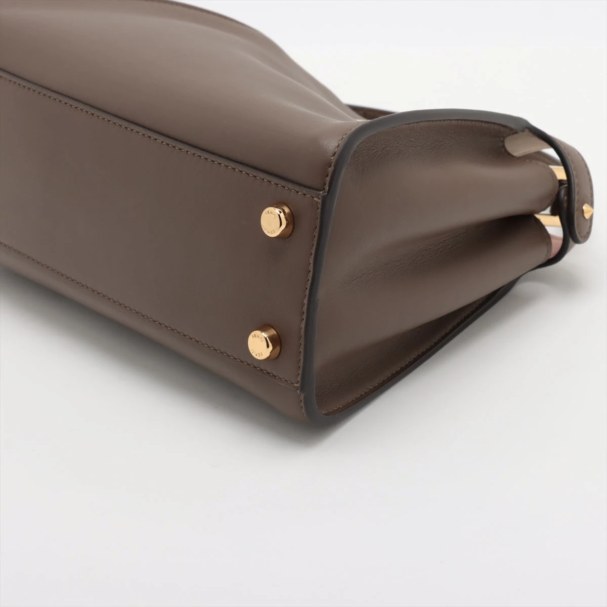 フェンディ ピーカブーエッセンシャリー セレリア レザー 2WAY