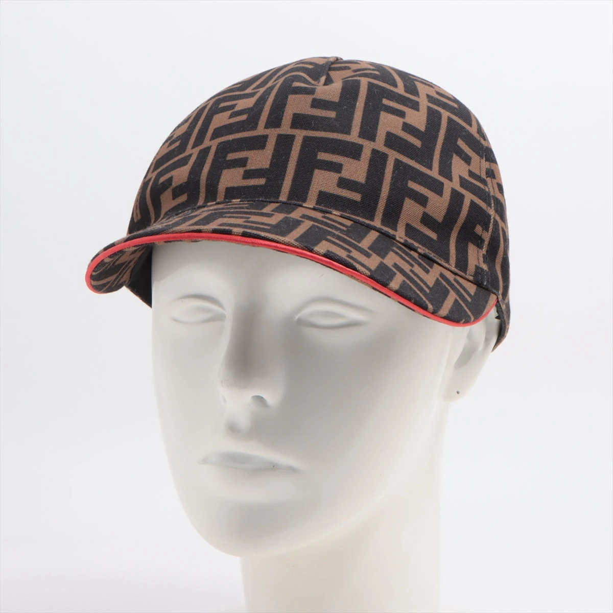 FENDI ロゴキャップ　正規品　コットン　ズッカ FENDI - フェンディ ホワイトFFコットン ベースボールキャップの