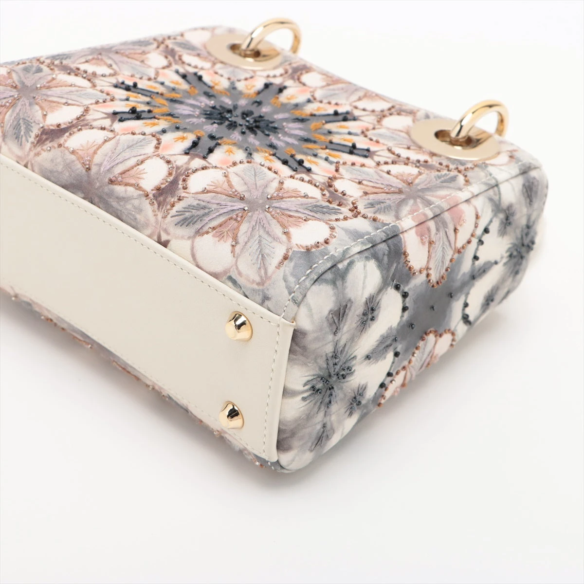 超美品　クリスチャンディオール　ビーズ刺繍 ローズデザイン　希少 y16 クリスチャンディオール レディディオール ミニ ビーズ×刺繍