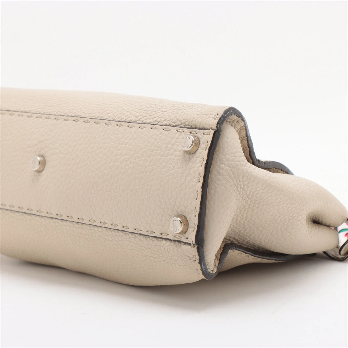 FENDI ピーカブー　レギュラー レザー ハンドバッグ ベージュ FENDI 【美品】フェンディ ピーカブー レギュラー カーフ グレー