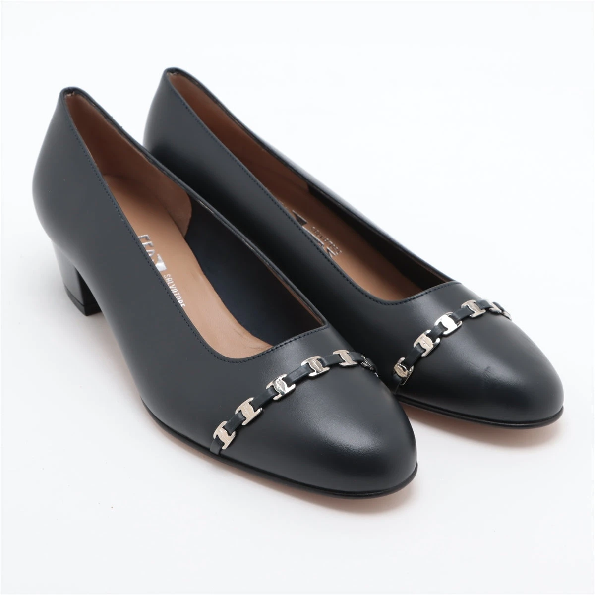 フェラガモ レザー パンプス 7 1/2D レディース ネイビー ヴァラ