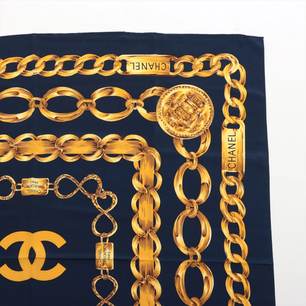 シャネル CHANEL 31RUE CAMBON柄 スカーフ シミ有 シャネル CHANEL 31RUE CAMBON柄 スカーフ シミ有 - メルカリ