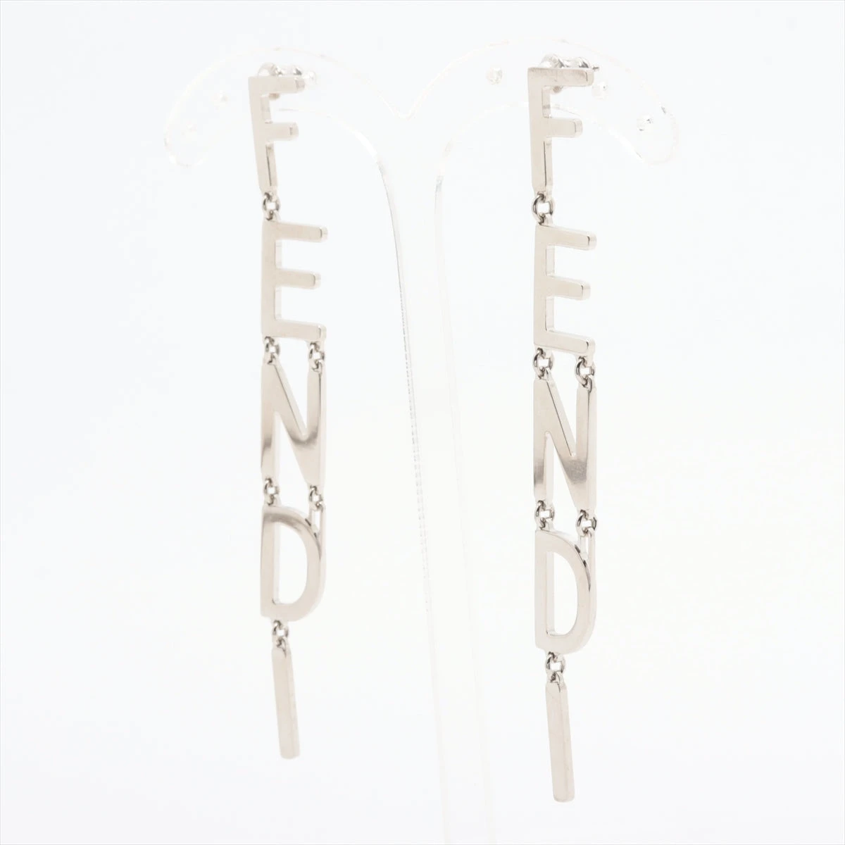 FENDI シルバー ロゴピアス