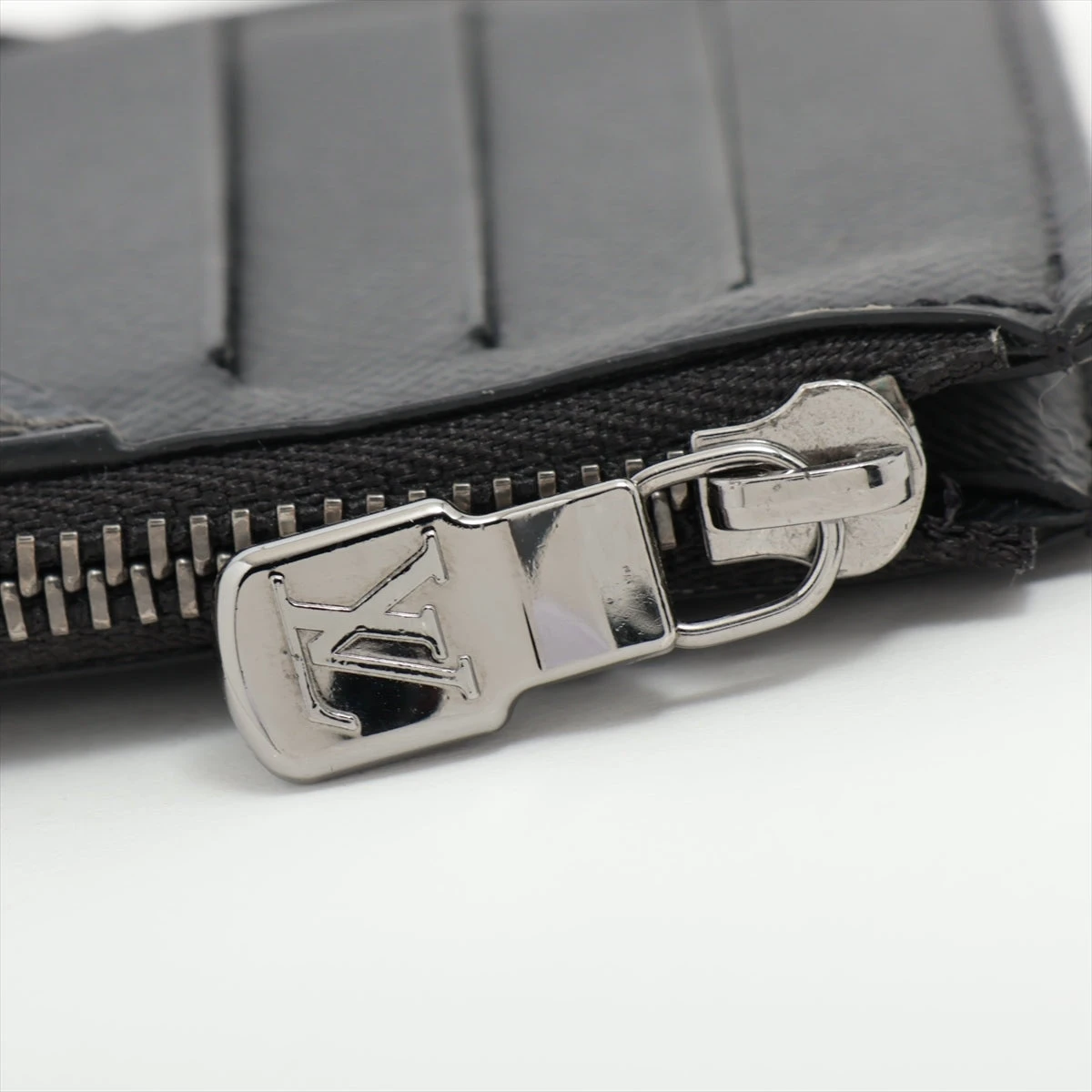 ヴィトン モノグラムエクリプス コインカードホルダー M69533