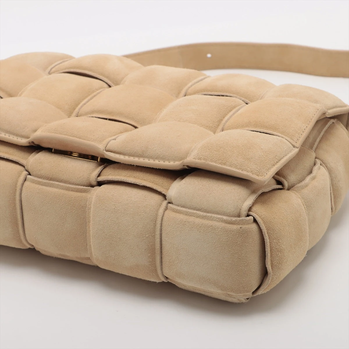 ボッテガヴェネタ マキシイントレチャート パデッドカセット スエード  