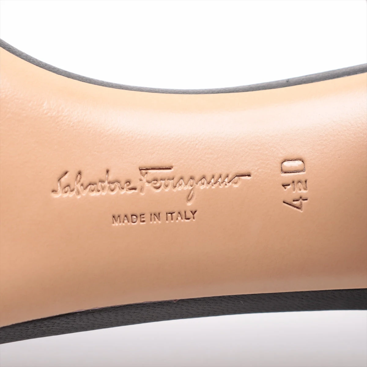 【未使用】サルヴァトーレフェラガモ レザー セットアップ ボルドー 38 40 Salvatore Ferragamo(サルヴァトーレフェラガモ) レザー