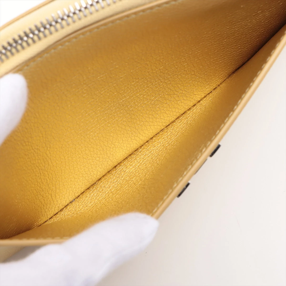 LOUIS VUITTON】【日本限定】ルイヴィトン『ジッピー ロックミー