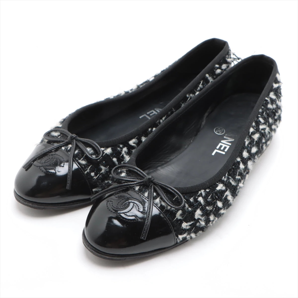 シャネルパンプスツイードレザー