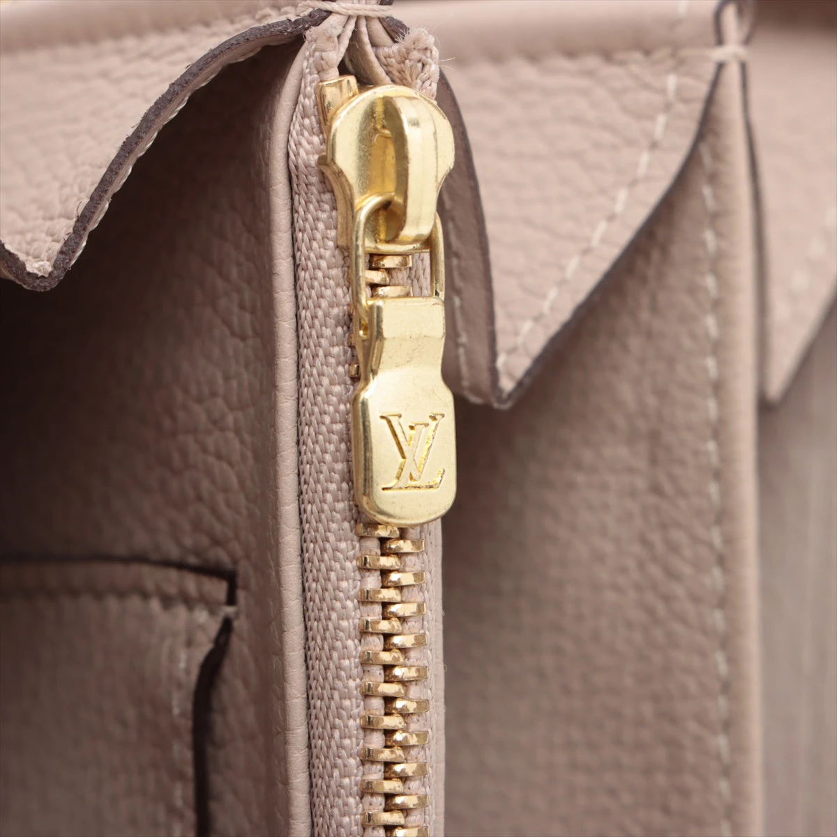 [SALE]ヴィトン Vuitton LV パドロック Ocre Безплатни обяви | OLX.bg