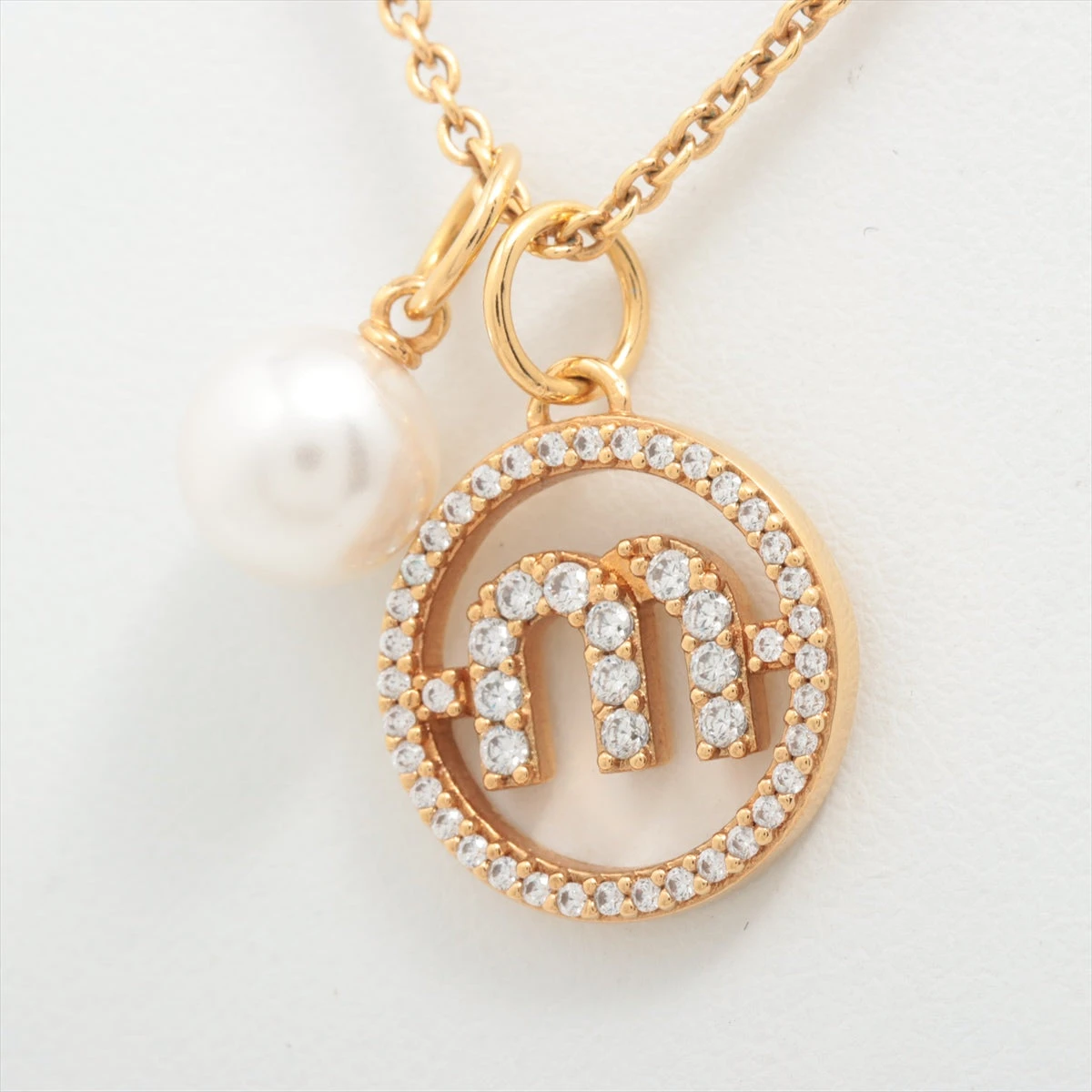 ミュウミュウ ロゴ ネックレス GP×ラインストーン×フェイク