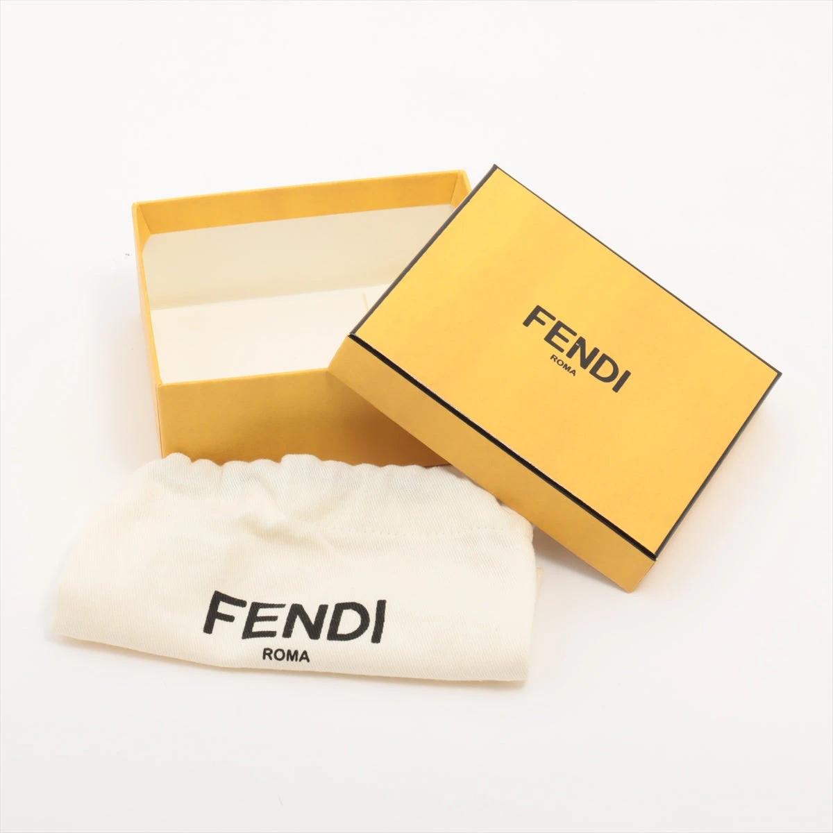 美品　FENDI　フェンディ　ズッカ ナノバゲット レザー ショルダーバッグ フェンディ ズッカ ナノバゲット 7AR844 キャンバス×レザー