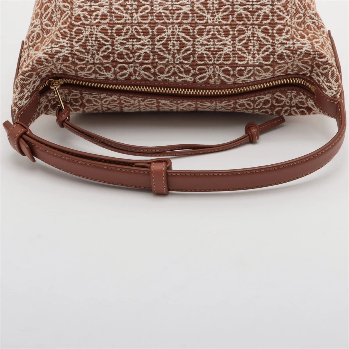 ロエベ キュービィバッグ アナグラム ハンドバッグ ワンショルダー ブラウン 茶 LOEWE 【新品未使用】ロエベ アナグラムジャガードキャンバス