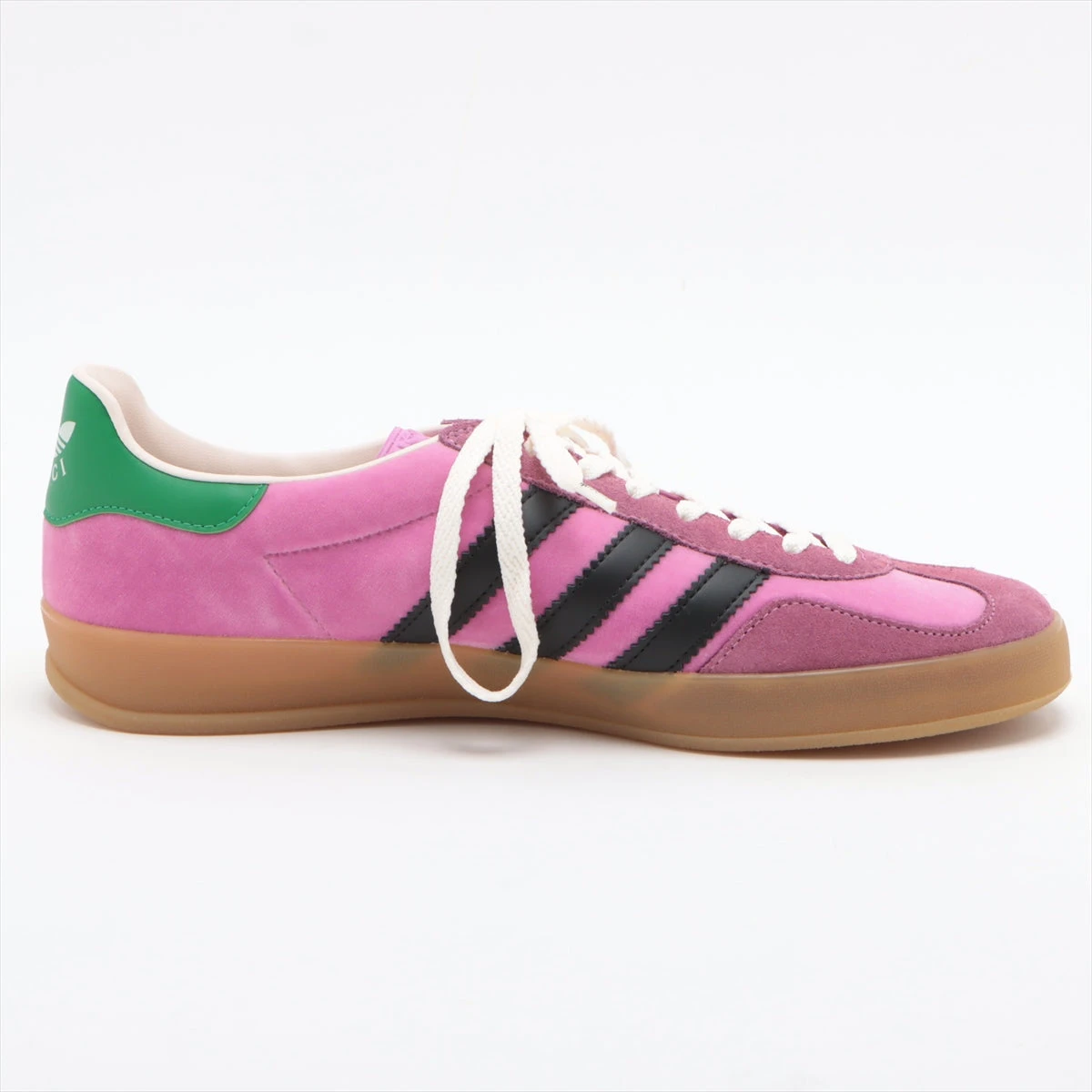 Elleです。 adidas Women's Gazelle Spikeless Golf Shoes 196479008224