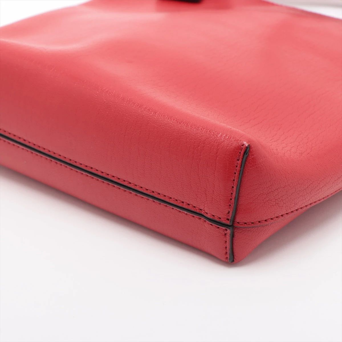 LOEWE アシンメトリック アナグラム レザー ショルダーバッグ レッド ロエベ アナグラム アシンメトリック レザー ショルダーバッグ