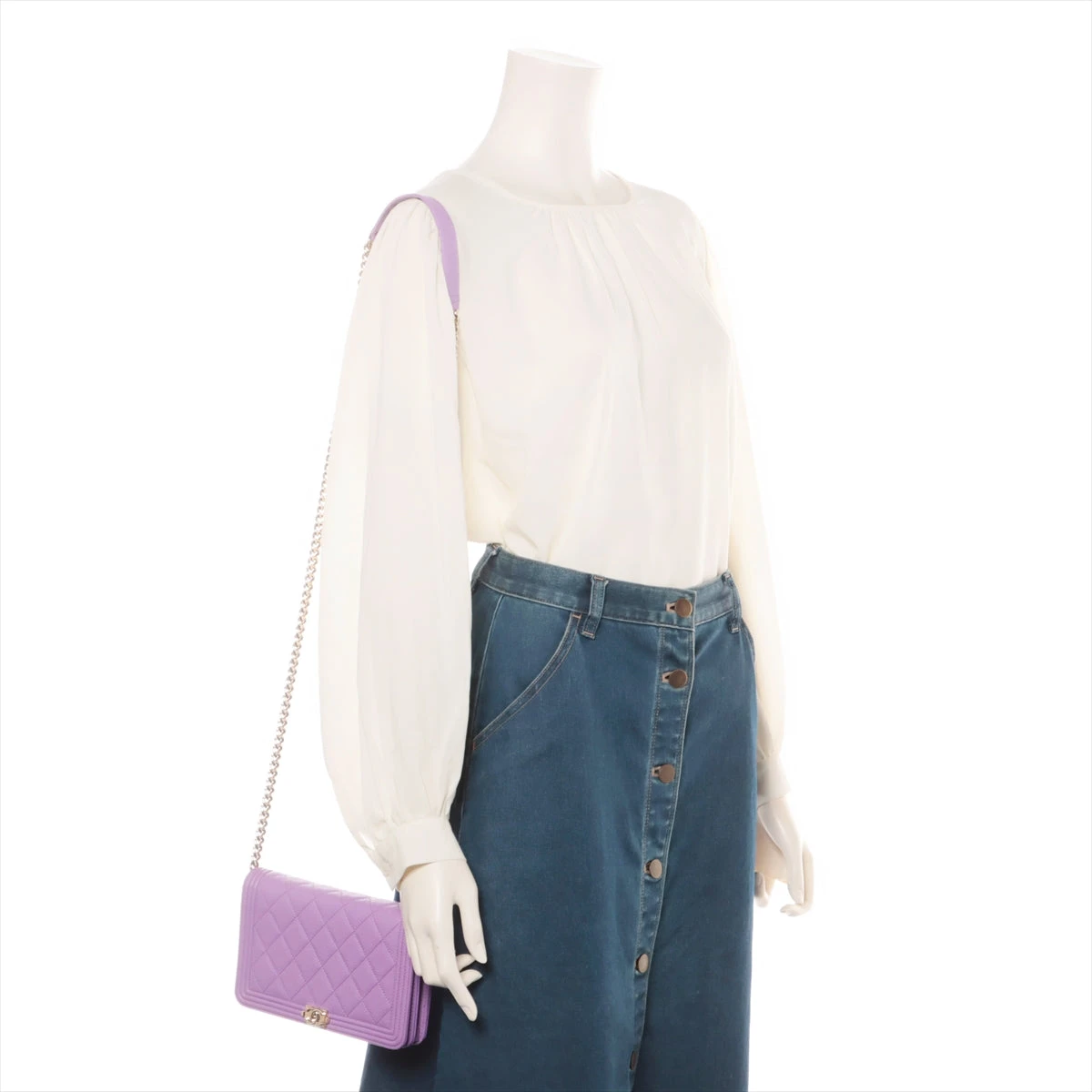 CHANELキャビアゴールド ボーイシャネルハーフウォレット, 30代 67becb2558cfb.webp