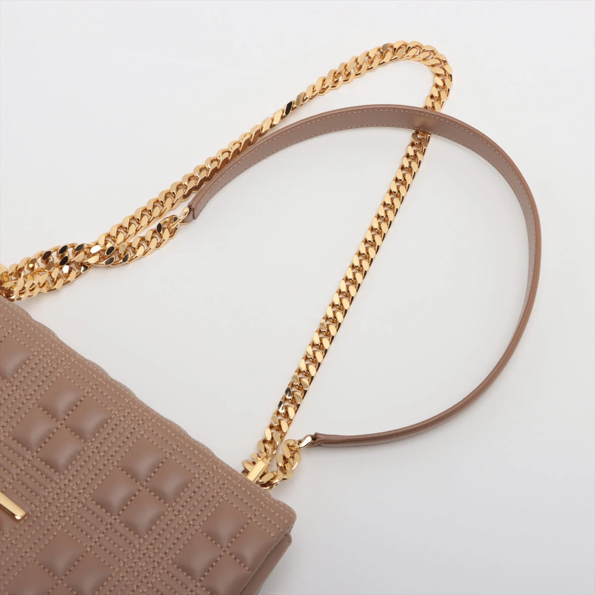 バーバリー TB ローラ レザー チェーンショルダーバッグ