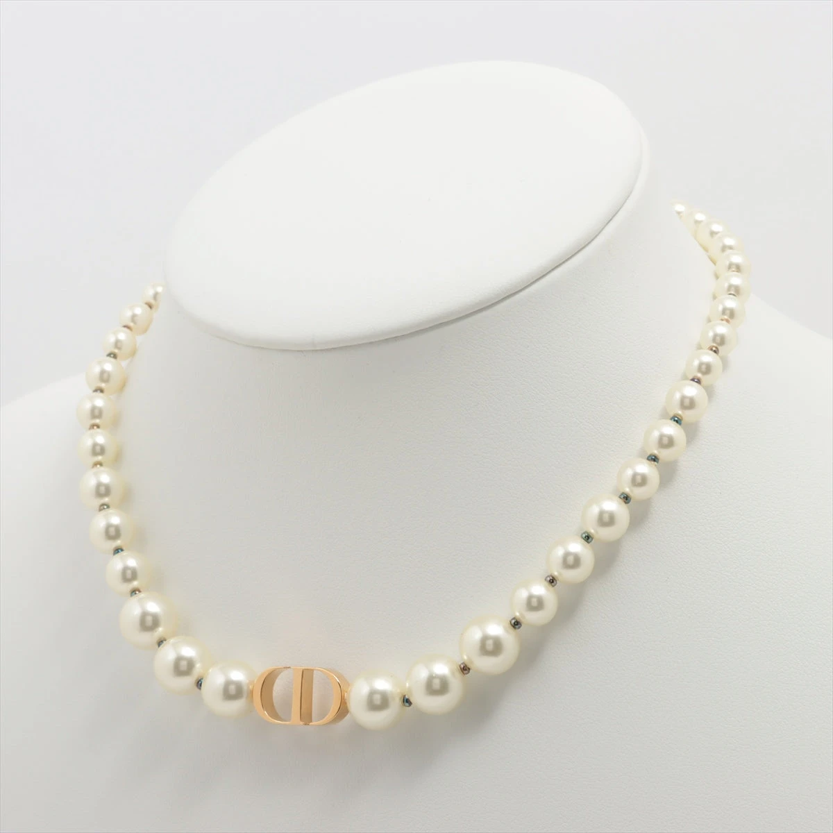 Dior 30 Montaigne ショートネックレス フェイクパール 30 Montaigne Short Necklace Gold-Finish Metal and White Resin
