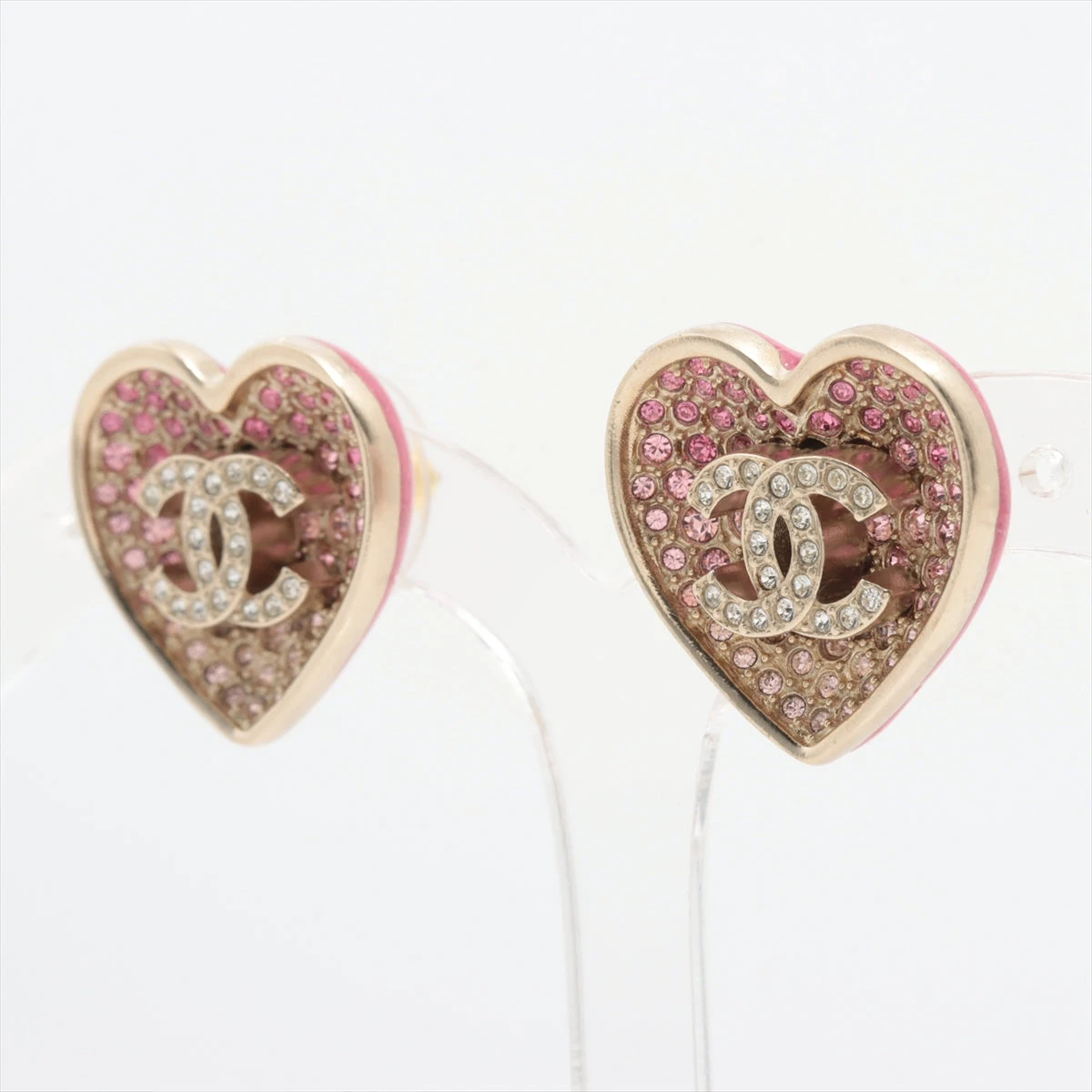 【新品 未使用】CHANEL シャネル ハート ココマーク ピアス C23P 楽天市場】【中古】CHANEL シャネル ココマーク ハート ライン
