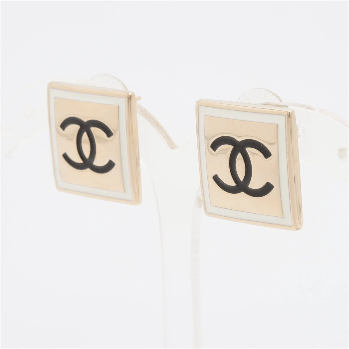 CHANEL ダブルCロゴ ピアス(両耳用) ジャンク品 CHANEL CCロゴ ピアス(両耳用) - メルカリ