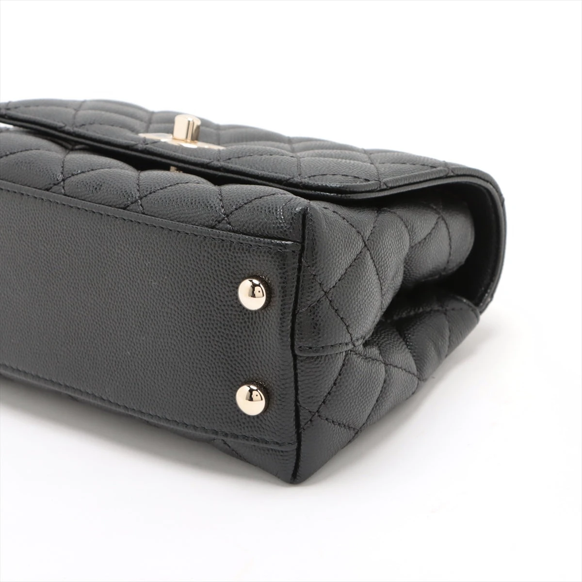 シャネル ココハンドル キャビアスキン 2WAYショルダーバッグ シャネル ココハンドル キャビアスキン 2WAYショルダーバッグ