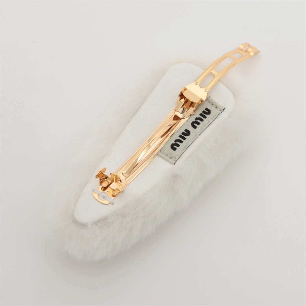 【最終値下げ】 miumiu ヘアクリップ ホワイト Miu Miu レザー ヘアクリップ | ホワイト | FARFETCH JP