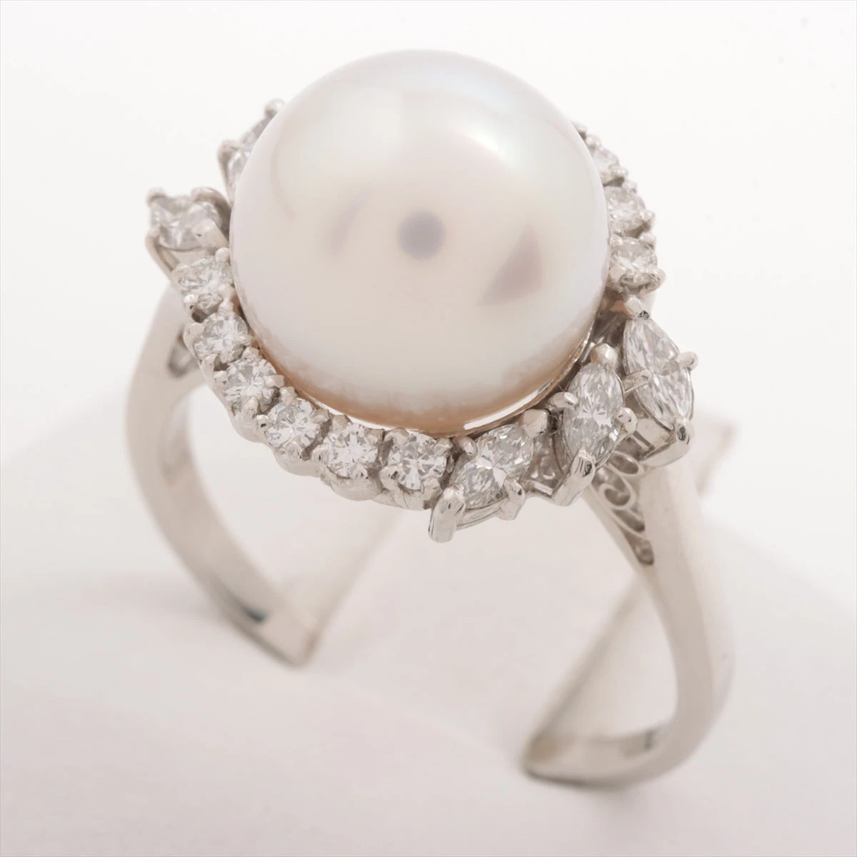 ミキモト Pt パール ダイヤ リング 定価51万 MIKIMOTO MIKIMOTO - ミキモト アコヤ パール ダイヤ リング 8.2mmの通販