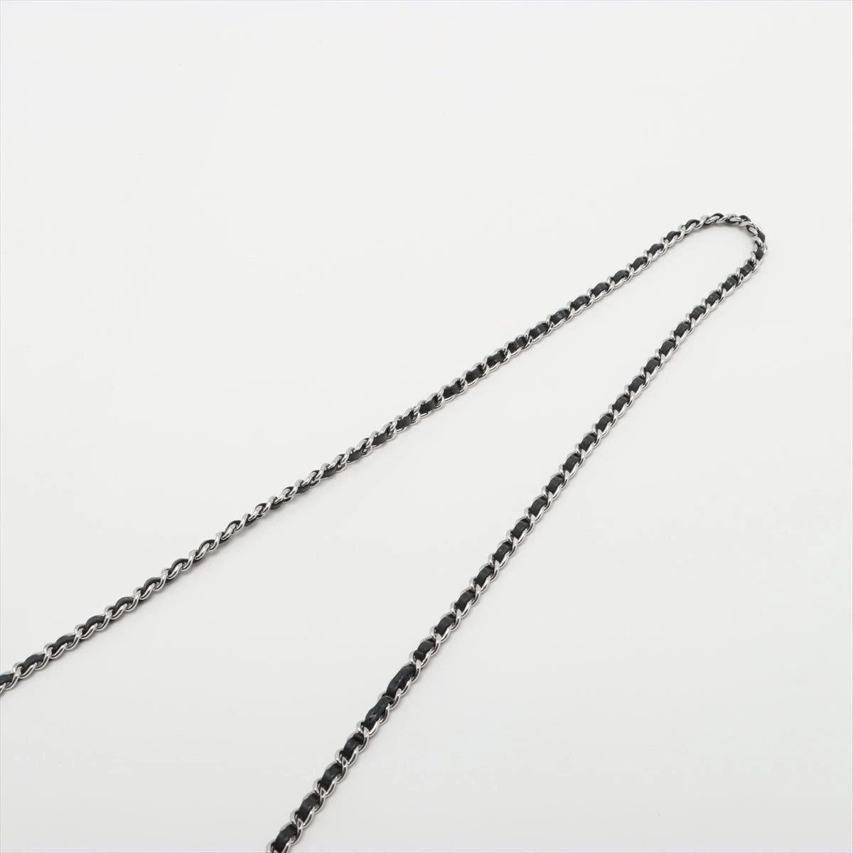 シャネル マトラッセ キャビアスキン チェーンウォレット ブラック