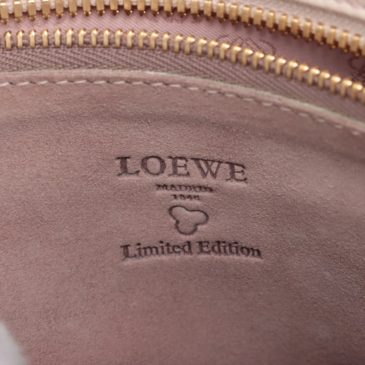 本物 ロエベ ハンドバッグ レディース アマソナ36 ルビー レアカラー ロゴ LOEWE ロエベ アマソナ36 ハンドバッグ レザー レッド