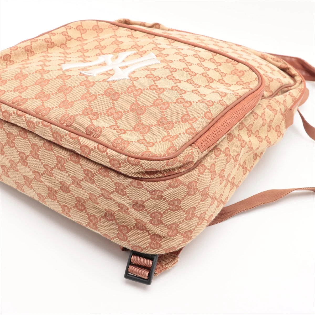 GUCCI GGキャンバス NYヤンキース コラボ リュックサック バックパック グッチNYヤンキース バックパック ベージュ/ブラウン ユニ