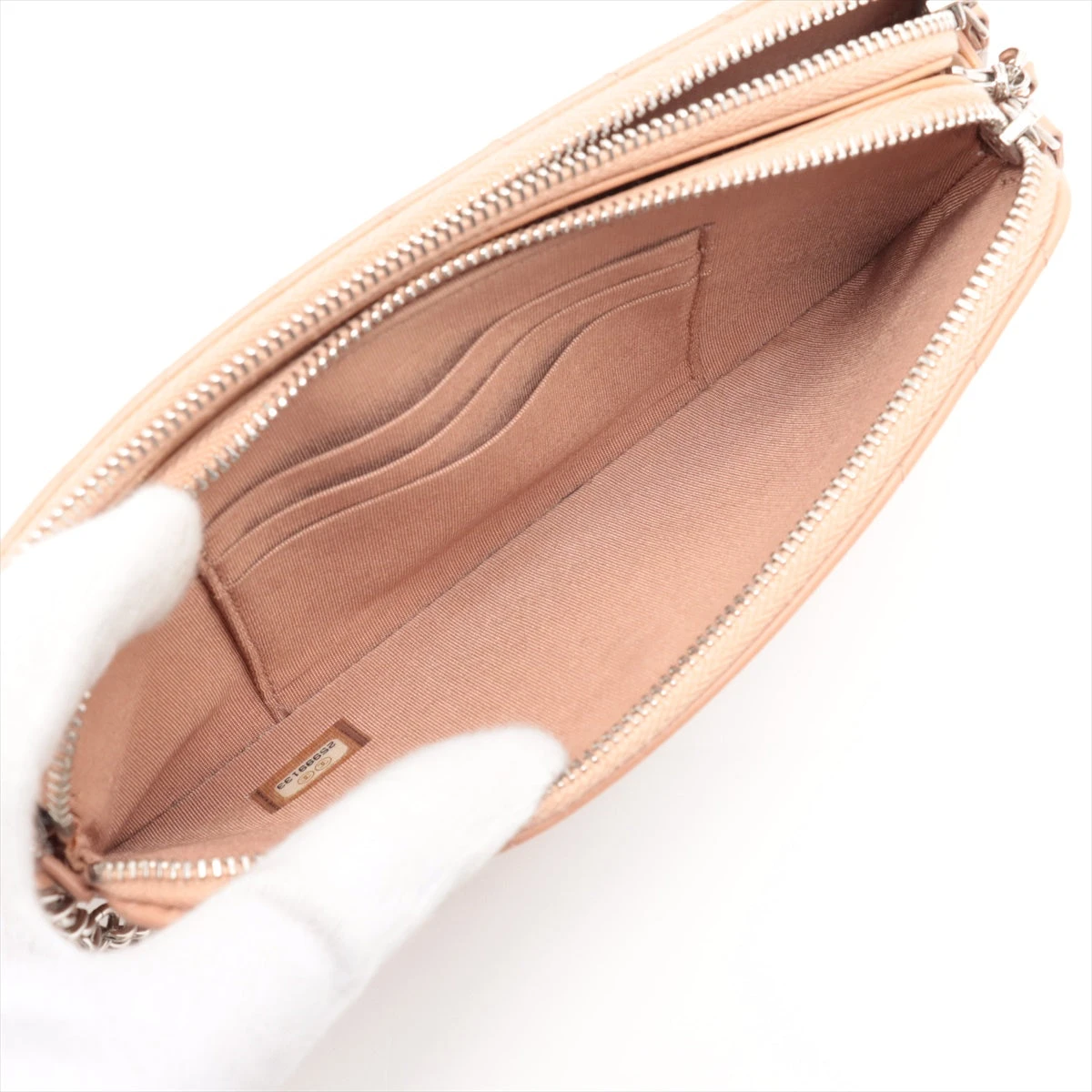 シャネル Vステッチ ラムスキン チェーンウォレット ベージュ