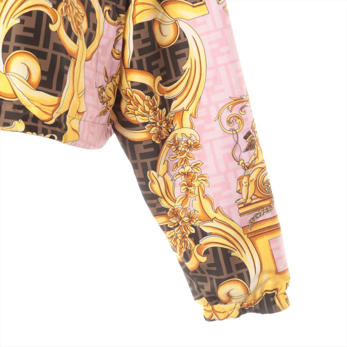 新品未使用✨フェンディ フェンダーチェ ポーチ ズッカ メデューサ