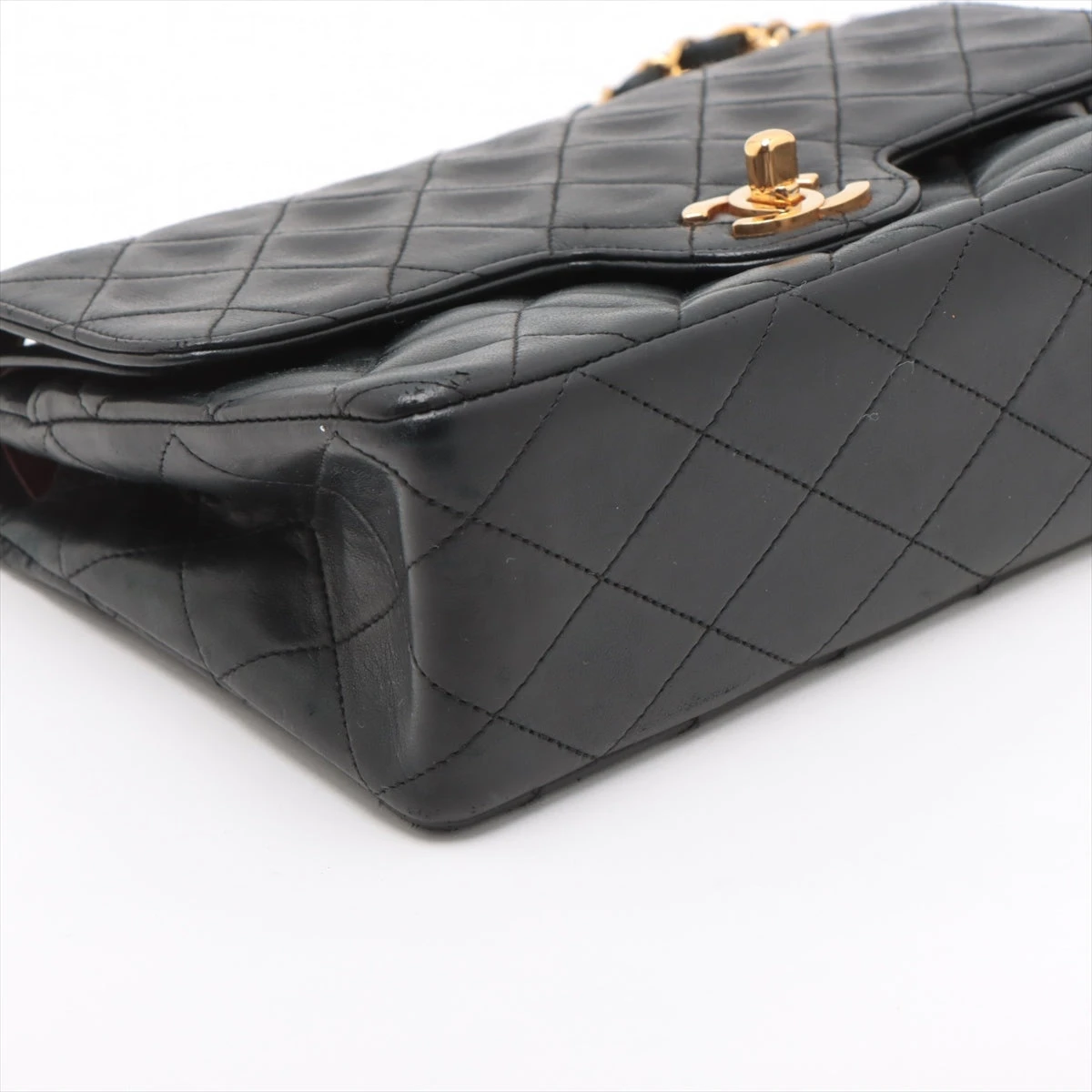 CHANEL マトラッセ ダブルフラップ ラムスキン ブラック ゴールド金具 CHANEL マトラッセ ダブルフラップダブルチェーン 23 ショルダー