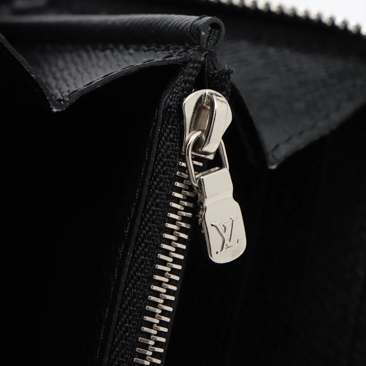 ✨極上美品✨ルイヴィトン　エピ　ポルトフォイユ　クレマンス　ノワール ヴィトン エピ ポルトフォイユクレマンス M60915 ノワール