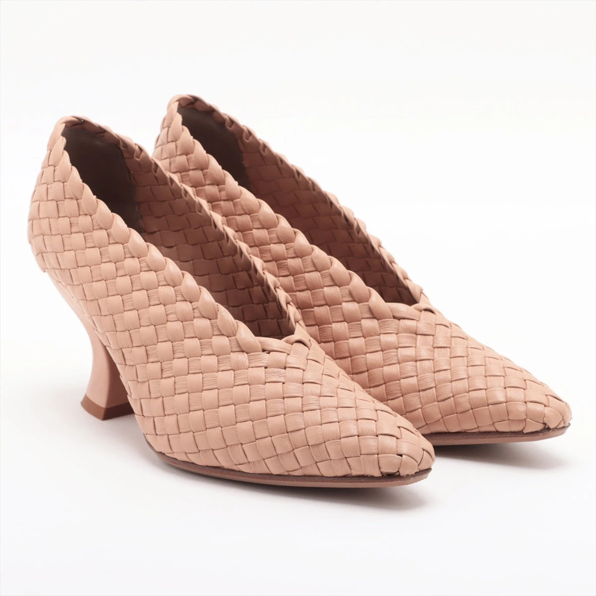 【美品】ボッテガヴェネタ パンプス アーモンドヒール ベージュ レザー ボッテガヴェネタ(BOTTEGA VENETA)ボッテガヴェネタ アーモンド