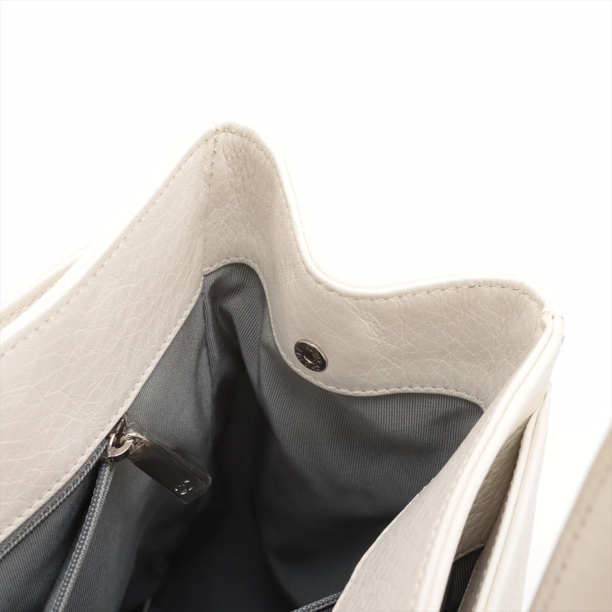 シャネル エグゼクティブ レザー トートバッグ ホワイト