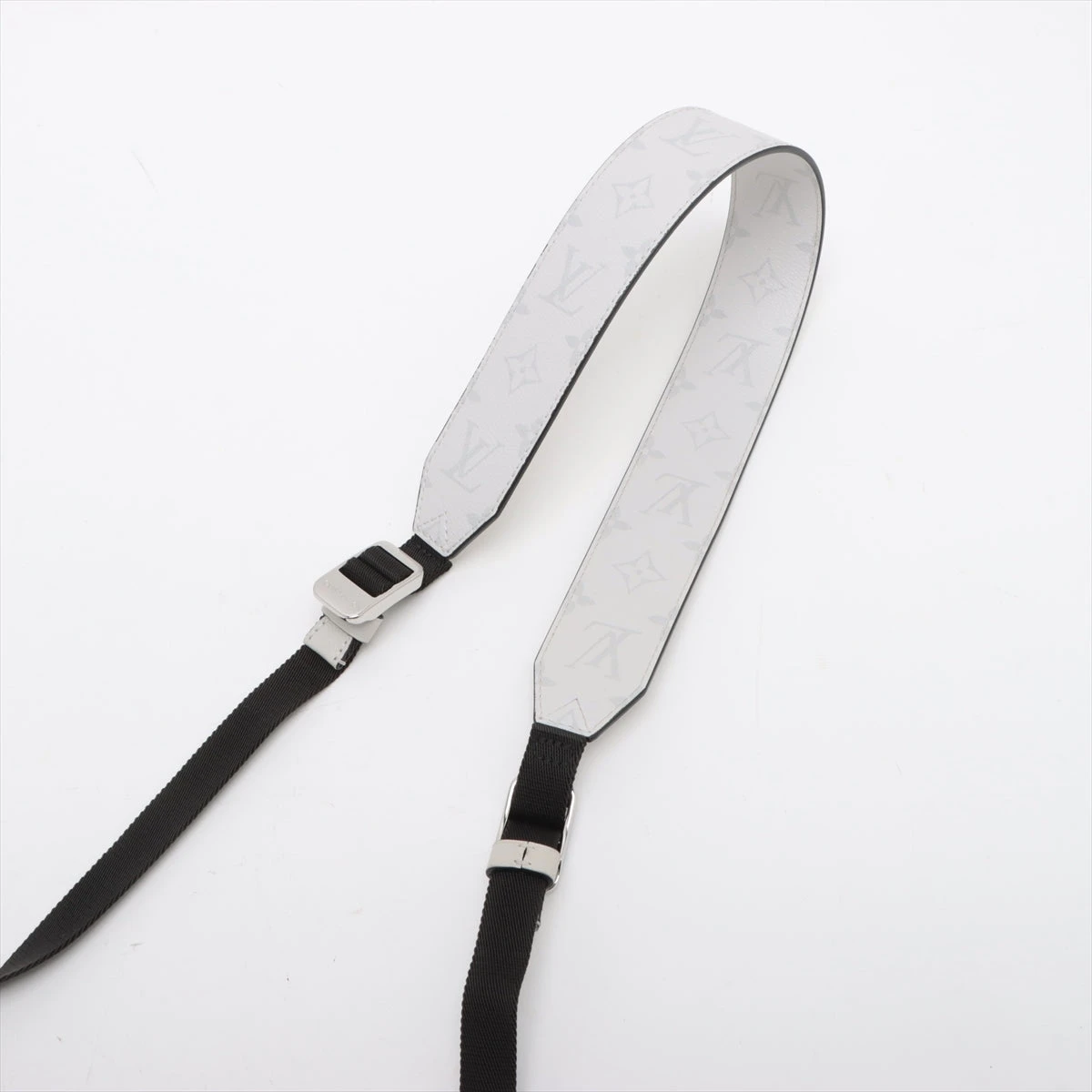 ヴィトン タイガラマ アウトドア メッセンジャーPM M30243 A2358899