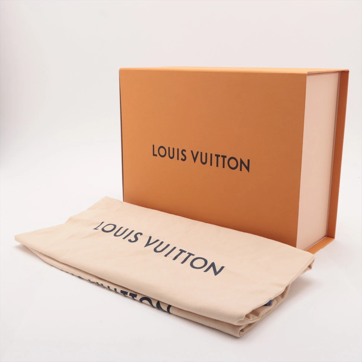 Louis Vuitton ベージュ スニーカー 8 1/2 ヴィトン LVトレイナーライン 23年 レザー スニーカー 8 1/2