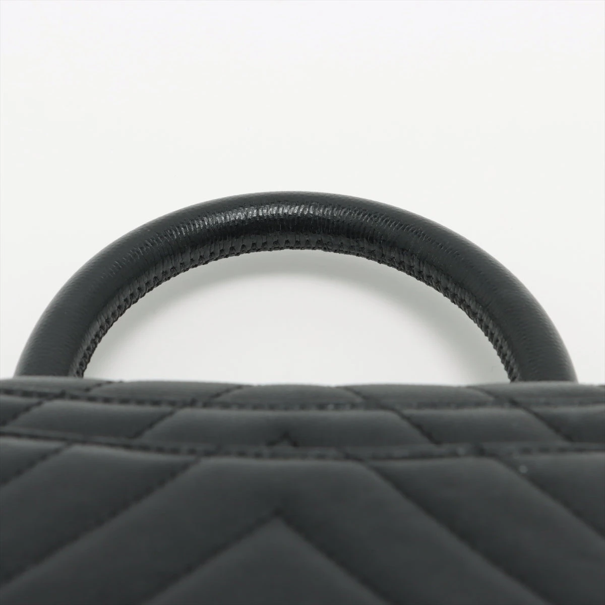 【早い者勝ち‼︎】確実正規品‼︎】CHANEL キャビアスキン　Vステッチ　長財布 シャネル Vステッチ キャビアスキン チェーンウォレット ブルー
