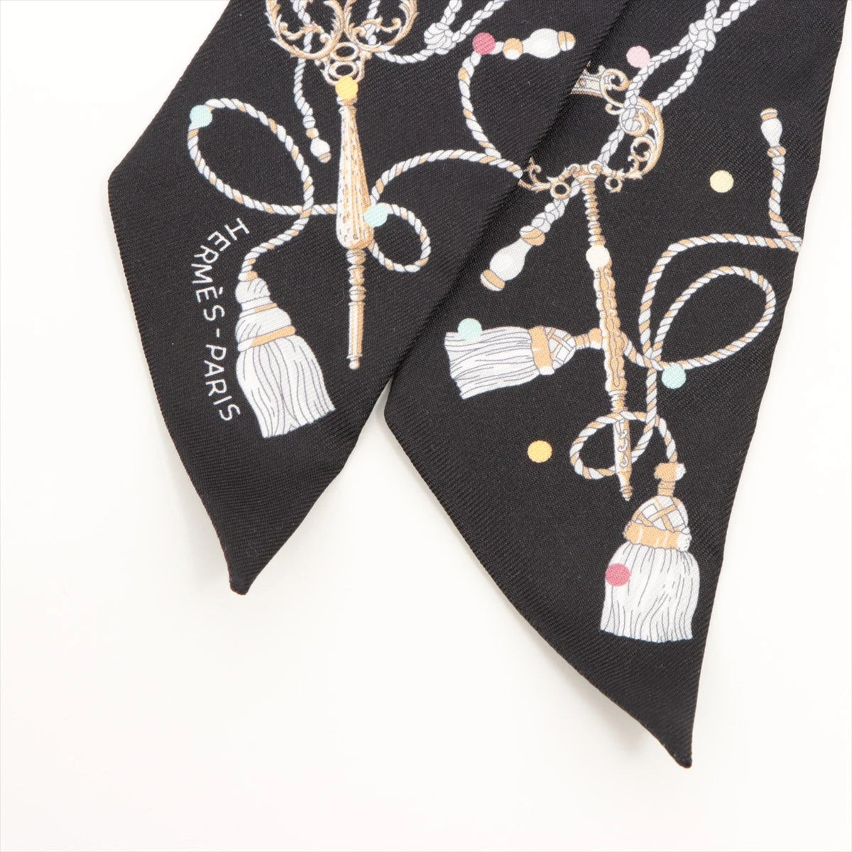 エルメス　ツイリー　Les Cles a Pois 黒　中古 エルメス ツイリー Les Cles a Pois ツイリー シルク ブラック