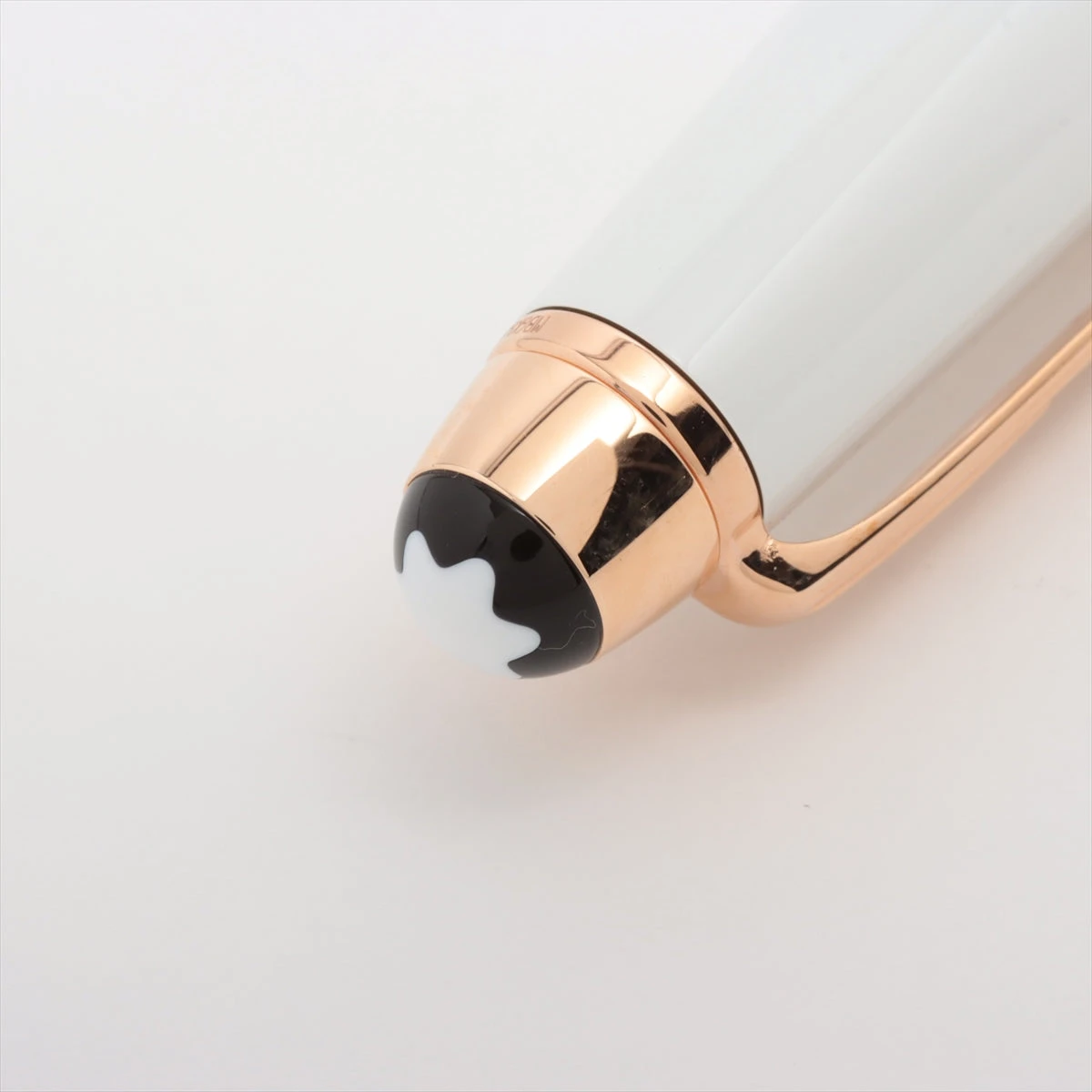モンブラン 万年筆 146 ソリテール ホワイト Amazon | MONTBLANC モンブラン 万年筆 マイスターシュテュック