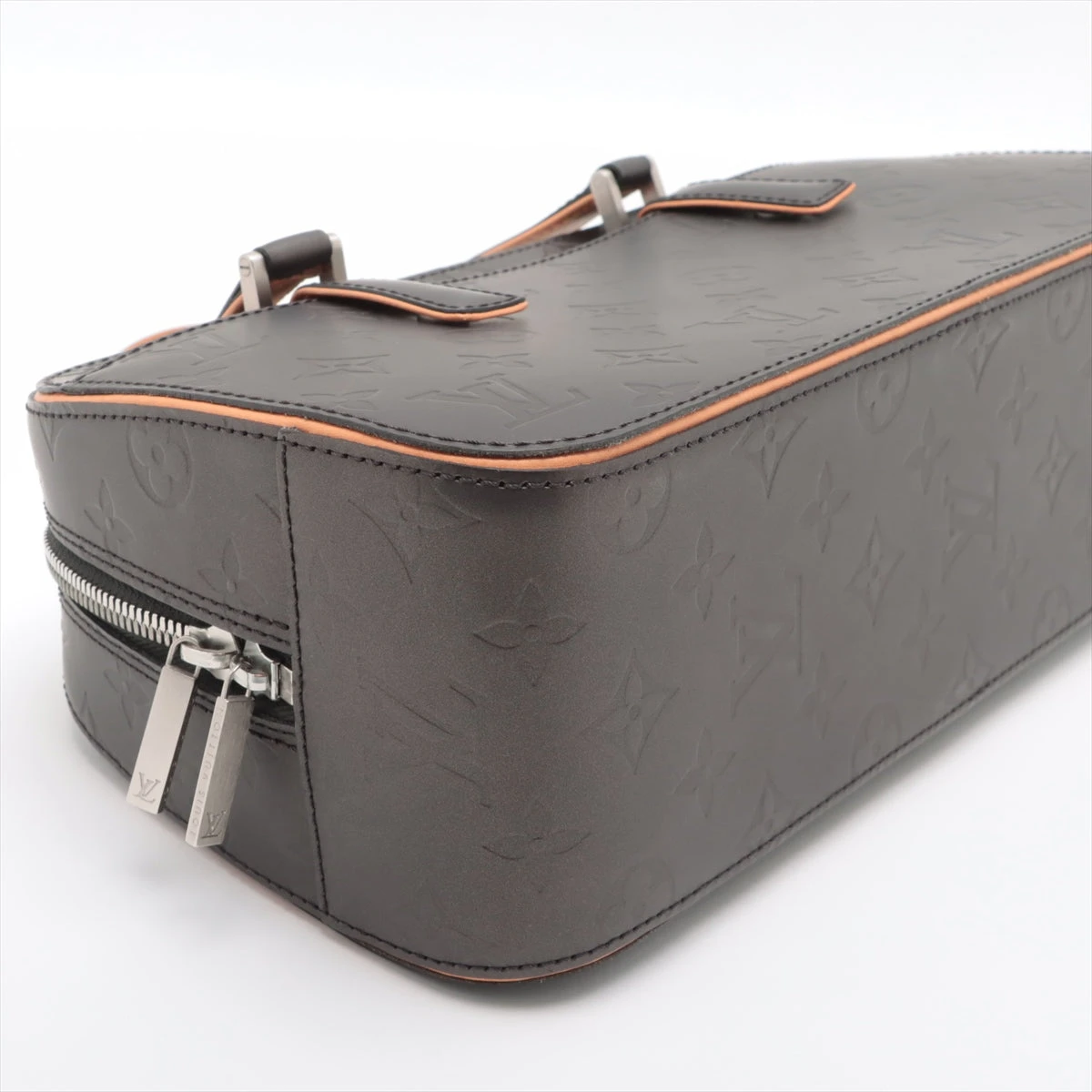 ルイヴィトン モノグラムマット シェルトン M55172 ルイ・ヴィトン(LOUIS VUITTON)モノグラム マット シェルトン M55172