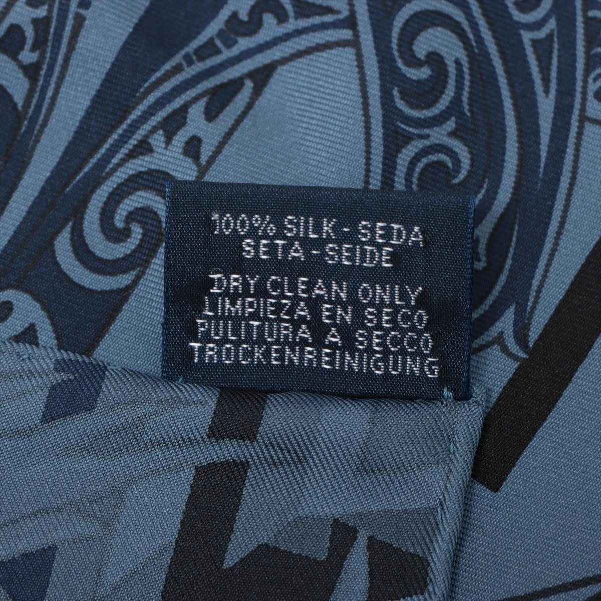 エルメス　スカーフ 90cm 未使用保管レア品‼️「カワ・オラ」柄 楽天市場】【エルメス】Hermes カレ90 シルクスカーフ Kawa Ora