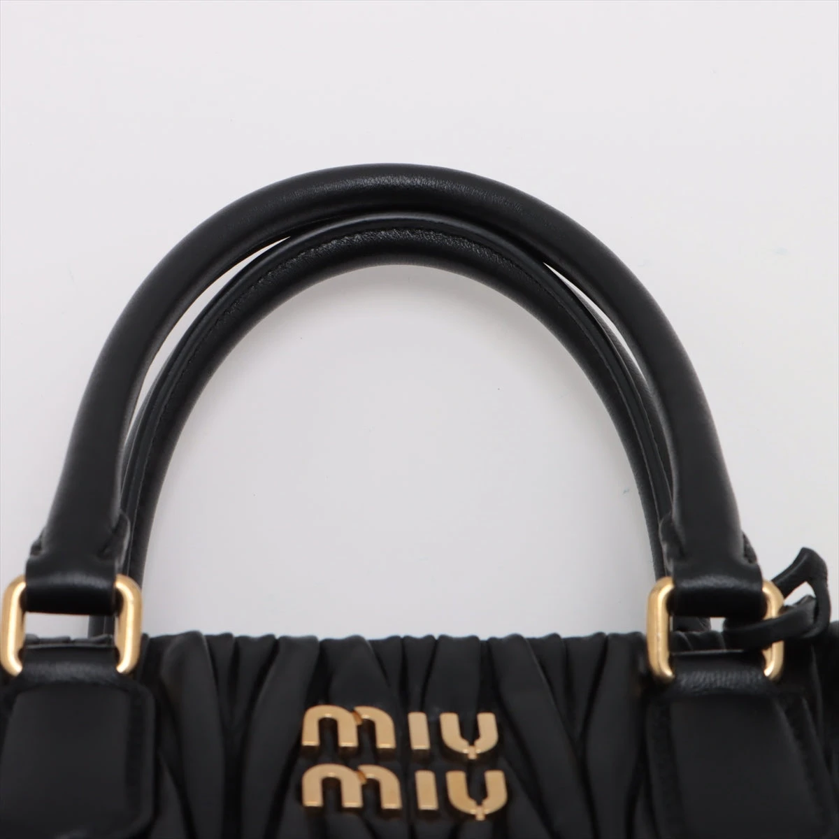 ミュウミュウ マテラッセ レザー 2WAYハンドバッグ ブラック 5BA258
